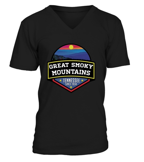 GATLINBURG TENNESSEE GREAT SMOKY MOUNTAINS NATIONAL PARK SMOKIES funny shirts V-Neck T-shirt