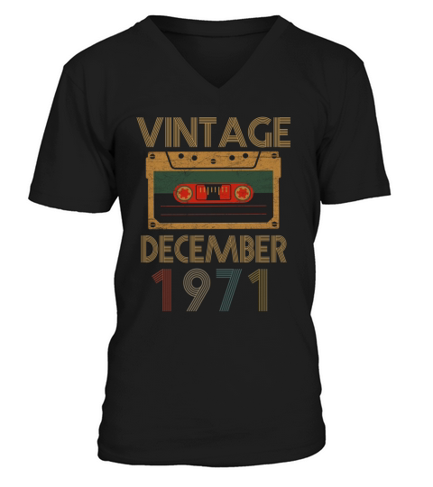 Vintage december 1971 V-Neck T-shirt