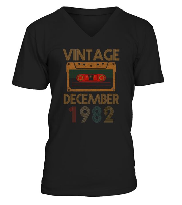 Vintage december 1982 V-Neck T-shirt